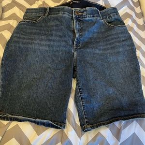 Women’s Lee denim mid rise size 18 shorts